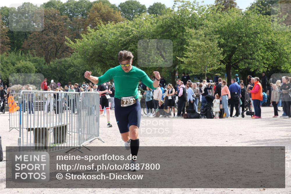 14.09.2025 - Stadtparktriathlon Strokosch-Dieckow http://msf.ph/oto/8887800 14.09.2025 11:50:40 Ziel 627, 739 meine-sportfotos.de