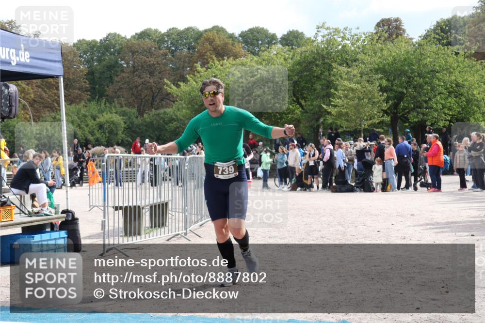 14.09.2025 - Stadtparktriathlon Strokosch-Dieckow http://msf.ph/oto/8887802 14.09.2025 11:50:40 Ziel 627, 739 meine-sportfotos.de