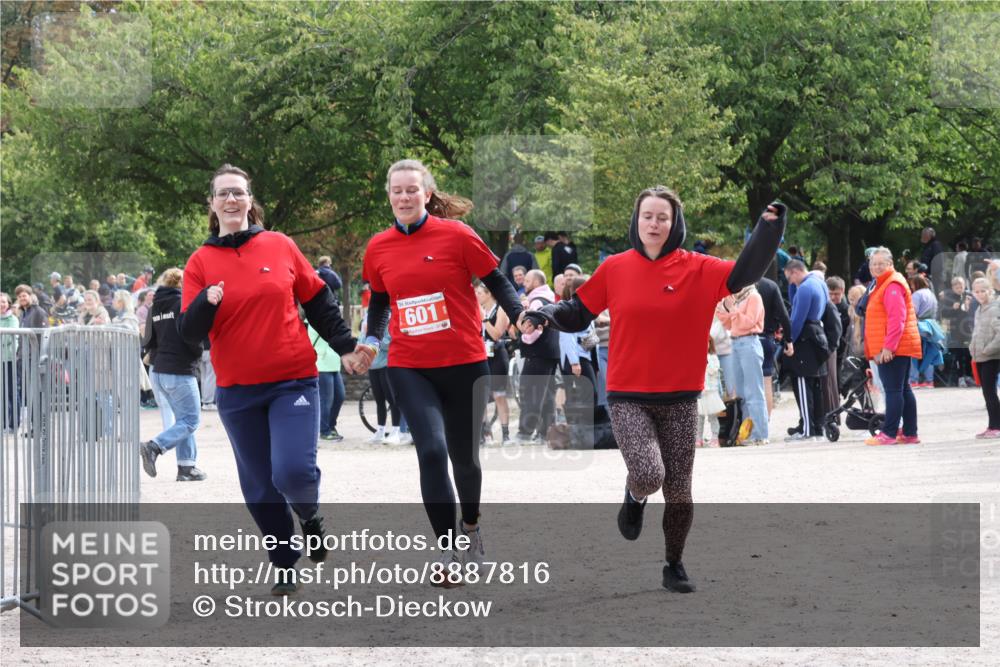 14.09.2025 - Stadtparktriathlon Strokosch-Dieckow http://msf.ph/oto/8887816 14.09.2025 11:50:53 Ziel 601 meine-sportfotos.de