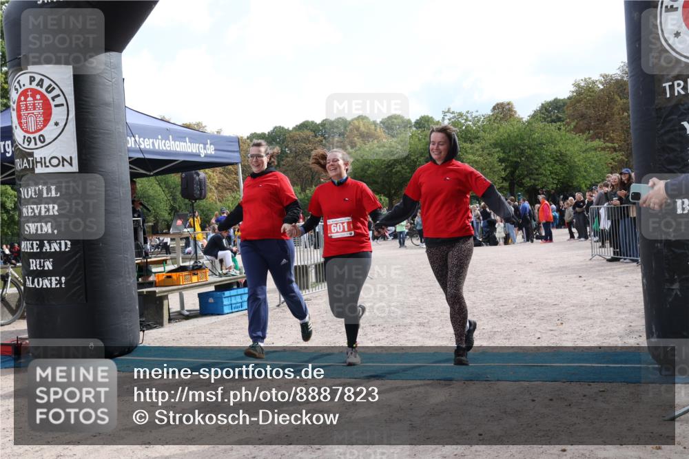 14.09.2025 - Stadtparktriathlon Strokosch-Dieckow http://msf.ph/oto/8887823 14.09.2025 11:50:55 Ziel 601, 774, 807 meine-sportfotos.de