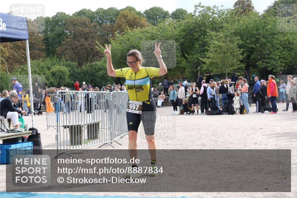 14.09.2025 - Stadtparktriathlon Strokosch-Dieckow http://msf.ph/oto/8887834 14.09.2025 11:51:10 Ziel 697 meine-sportfotos.de