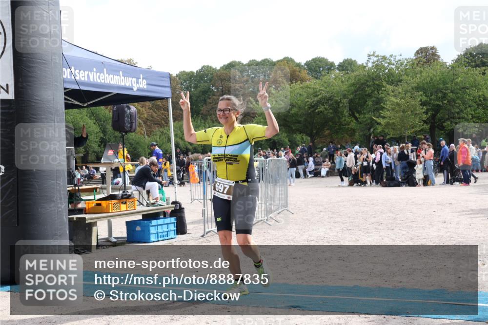 14.09.2025 - Stadtparktriathlon Strokosch-Dieckow http://msf.ph/oto/8887835 14.09.2025 11:51:11 Ziel 697 meine-sportfotos.de