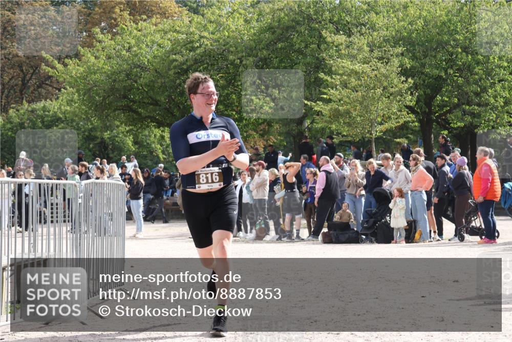 14.09.2025 - Stadtparktriathlon Strokosch-Dieckow http://msf.ph/oto/8887853 14.09.2025 11:52:26 Ziel 816 meine-sportfotos.de