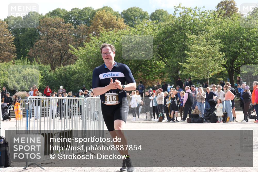 14.09.2025 - Stadtparktriathlon Strokosch-Dieckow http://msf.ph/oto/8887854 14.09.2025 11:52:26 Ziel 816 meine-sportfotos.de