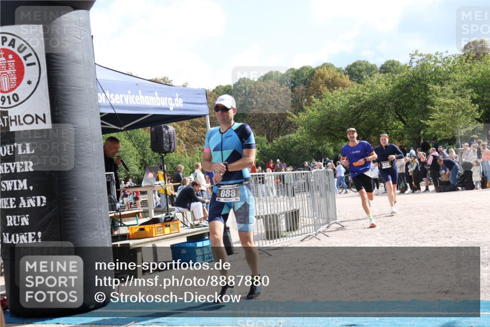 14.09.2025 - Stadtparktriathlon Strokosch-Dieckow http://msf.ph/oto/8887880 14.09.2025 11:52:54 Ziel 600, 628, 849, 875, 880, 888 meine-sportfotos.de