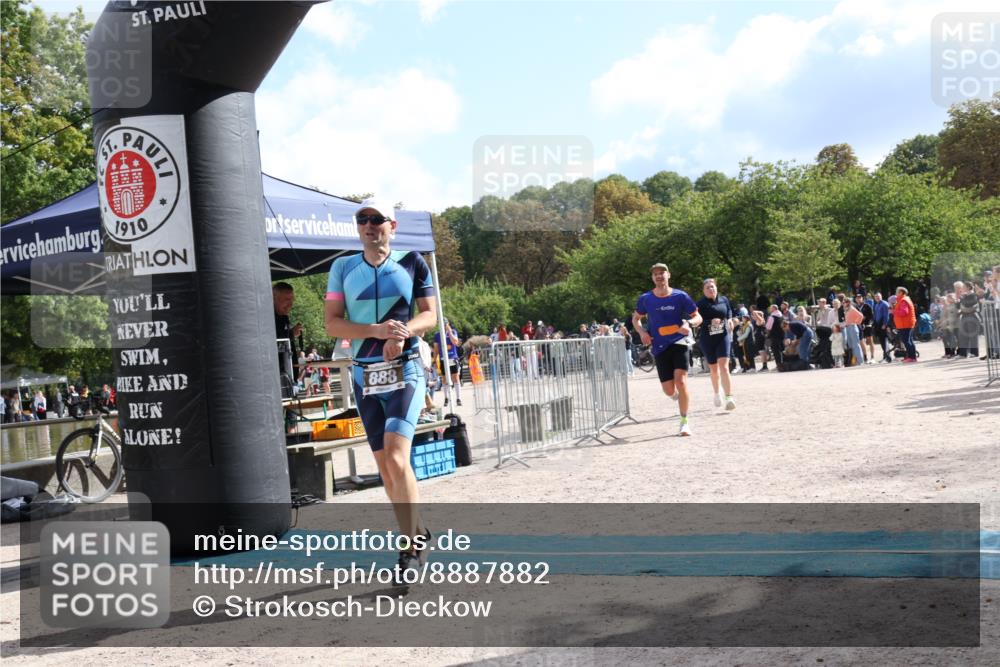 14.09.2025 - Stadtparktriathlon Strokosch-Dieckow http://msf.ph/oto/8887882 14.09.2025 11:52:54 Ziel 600, 628, 849, 875, 880, 888 meine-sportfotos.de