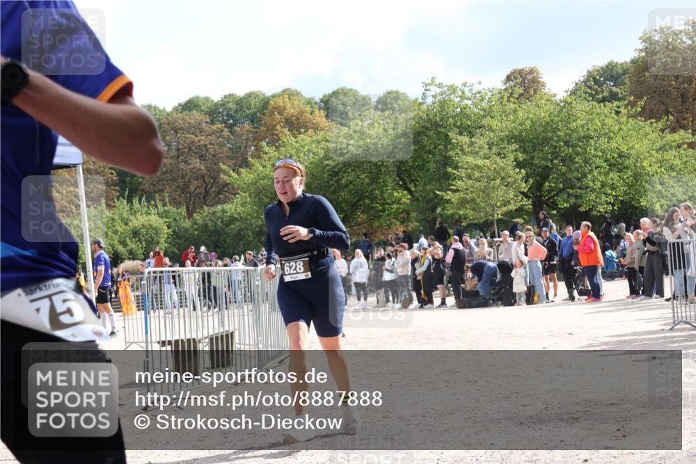 14.09.2025 - Stadtparktriathlon Strokosch-Dieckow http://msf.ph/oto/8887888 14.09.2025 11:52:57 Ziel 628, 849, 875, 880, 888 meine-sportfotos.de