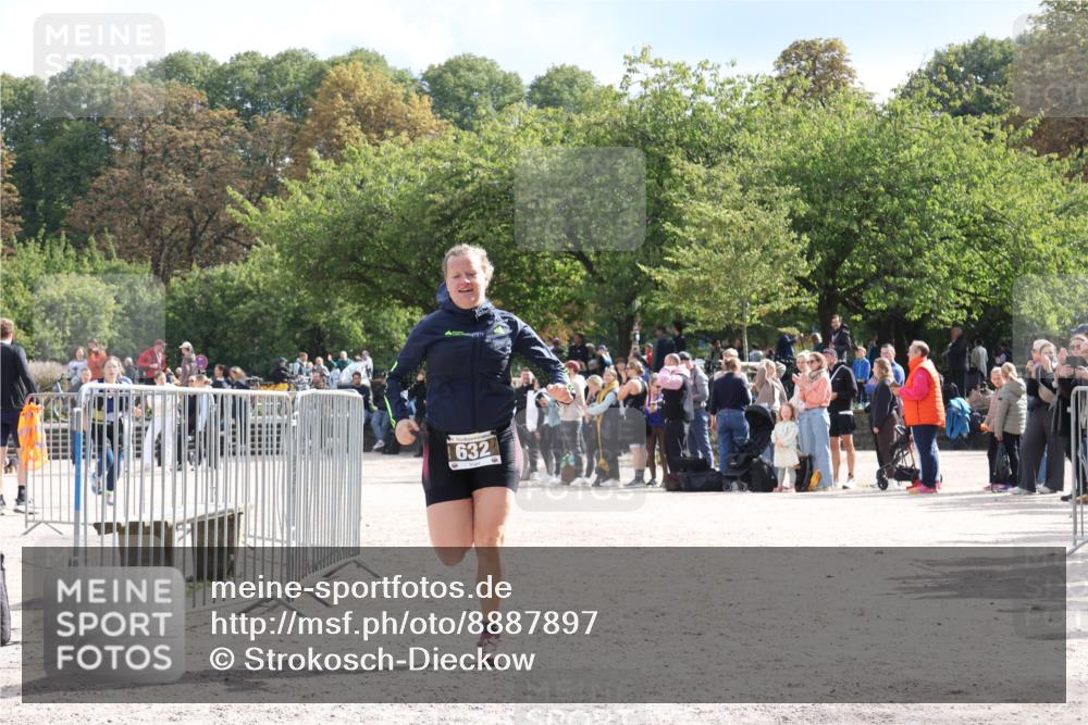 14.09.2025 - Stadtparktriathlon Strokosch-Dieckow http://msf.ph/oto/8887897 14.09.2025 11:53:30 Ziel 632, 671 meine-sportfotos.de
