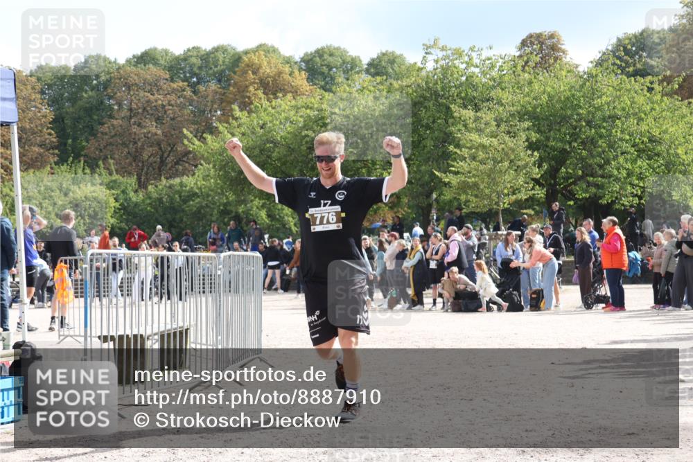 14.09.2025 - Stadtparktriathlon Strokosch-Dieckow http://msf.ph/oto/8887910 14.09.2025 11:53:56 Ziel 776 meine-sportfotos.de