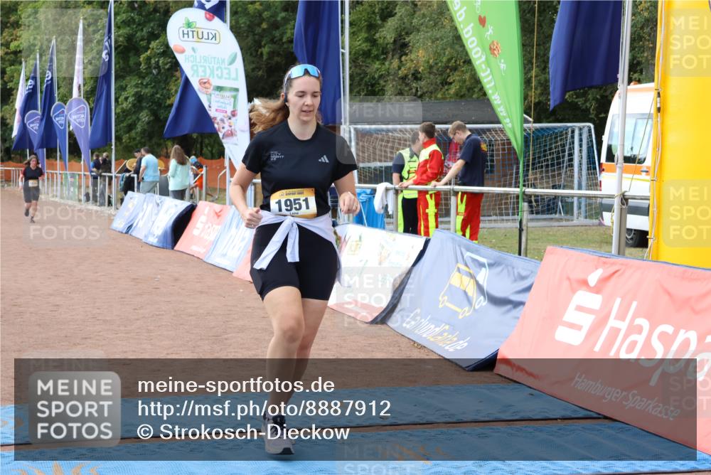 14.09.2025 - Airport Race Strokosch-Dieckow http://msf.ph/oto/8887912 14.09.2025 12:57:10 Ziel 1263, 1834, 1951 meine-sportfotos.de