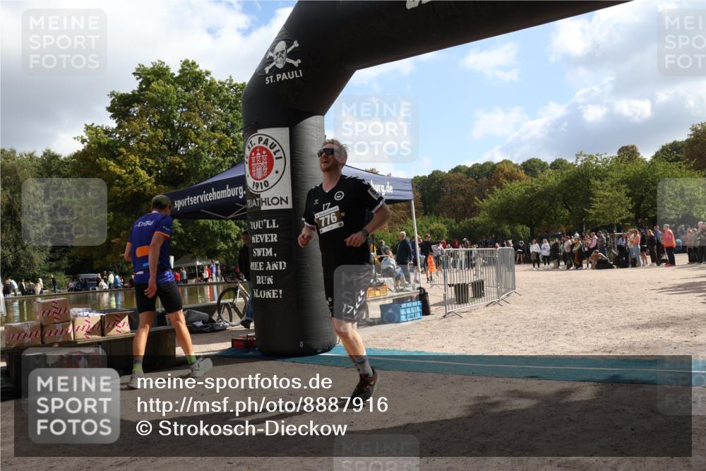 14.09.2025 - Stadtparktriathlon Strokosch-Dieckow http://msf.ph/oto/8887916 14.09.2025 11:53:58 Ziel 776, 909 meine-sportfotos.de