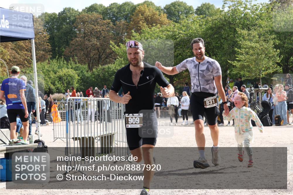 14.09.2025 - Stadtparktriathlon Strokosch-Dieckow http://msf.ph/oto/8887920 14.09.2025 11:54:05 Ziel 831, 909 meine-sportfotos.de
