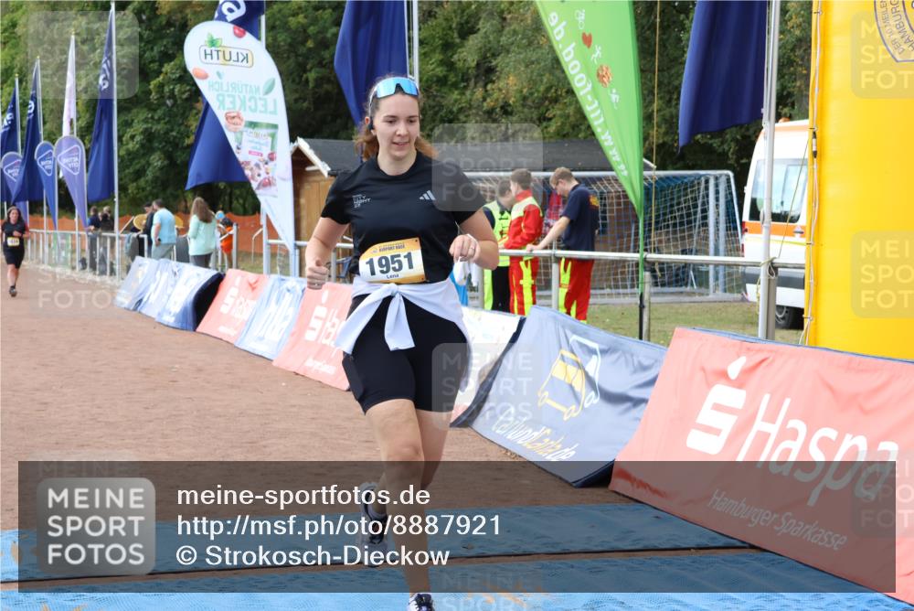 14.09.2025 - Airport Race Strokosch-Dieckow http://msf.ph/oto/8887921 14.09.2025 12:57:10 Ziel 1263, 1834, 1951 meine-sportfotos.de