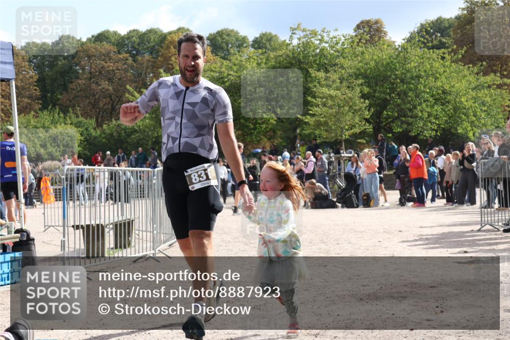 14.09.2025 - Stadtparktriathlon Strokosch-Dieckow http://msf.ph/oto/8887923 14.09.2025 11:54:06 Ziel 831, 909 meine-sportfotos.de