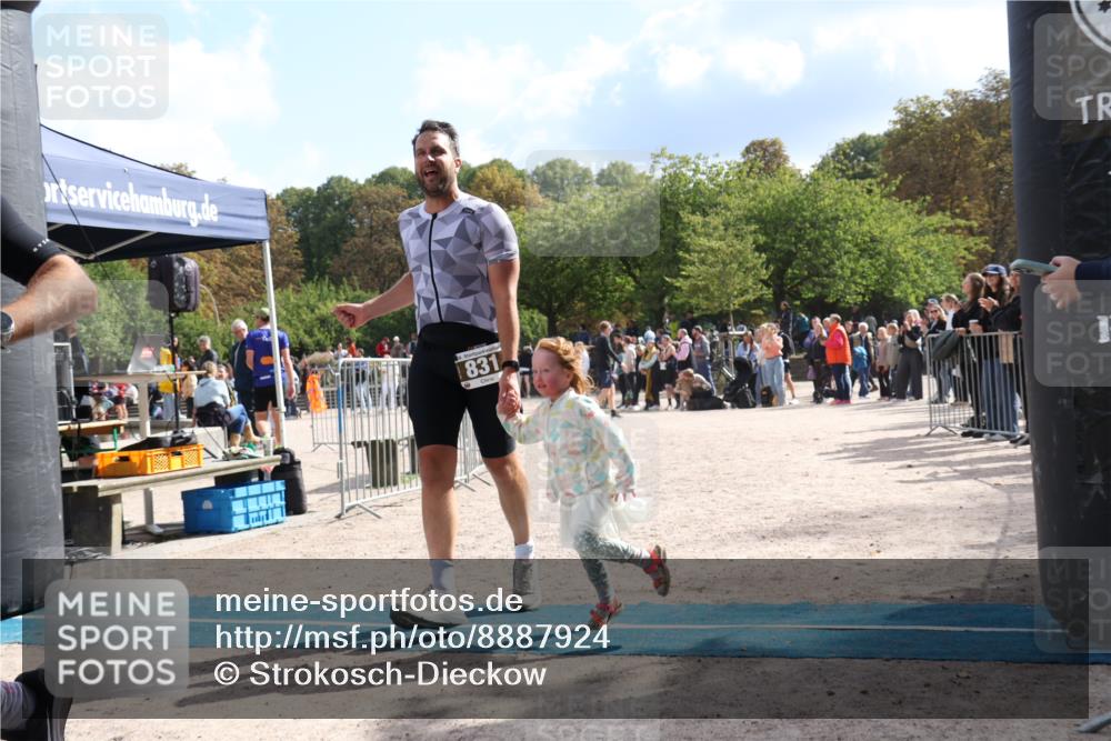 14.09.2025 - Stadtparktriathlon Strokosch-Dieckow http://msf.ph/oto/8887924 14.09.2025 11:54:06 Ziel 831, 909 meine-sportfotos.de