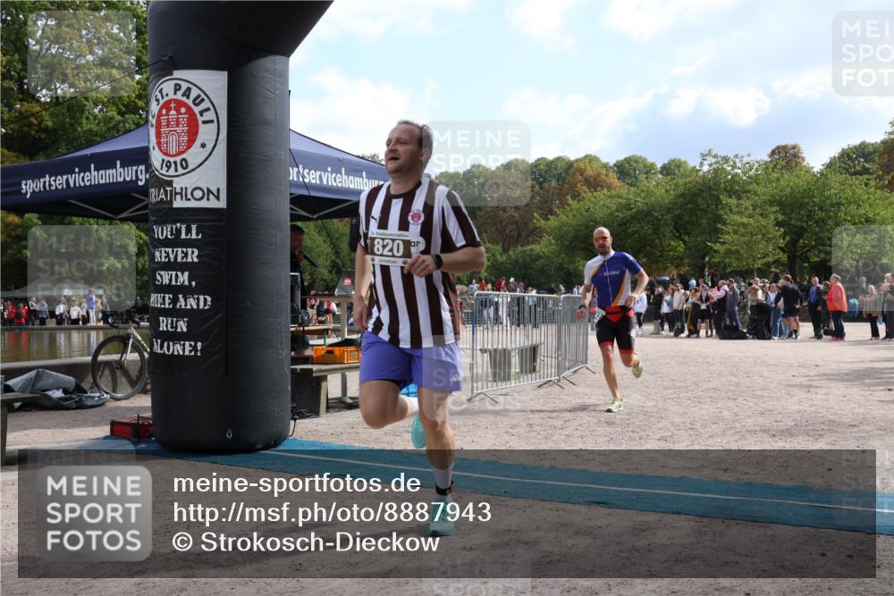14.09.2025 - Stadtparktriathlon Strokosch-Dieckow http://msf.ph/oto/8887943 14.09.2025 11:54:44 Ziel 820, 842 meine-sportfotos.de