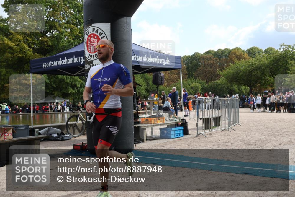 14.09.2025 - Stadtparktriathlon Strokosch-Dieckow http://msf.ph/oto/8887948 14.09.2025 11:54:45 Ziel 820, 842 meine-sportfotos.de