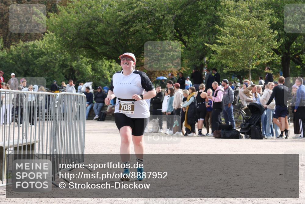 14.09.2025 - Stadtparktriathlon Strokosch-Dieckow http://msf.ph/oto/8887952 14.09.2025 11:55:02 Ziel 708 meine-sportfotos.de