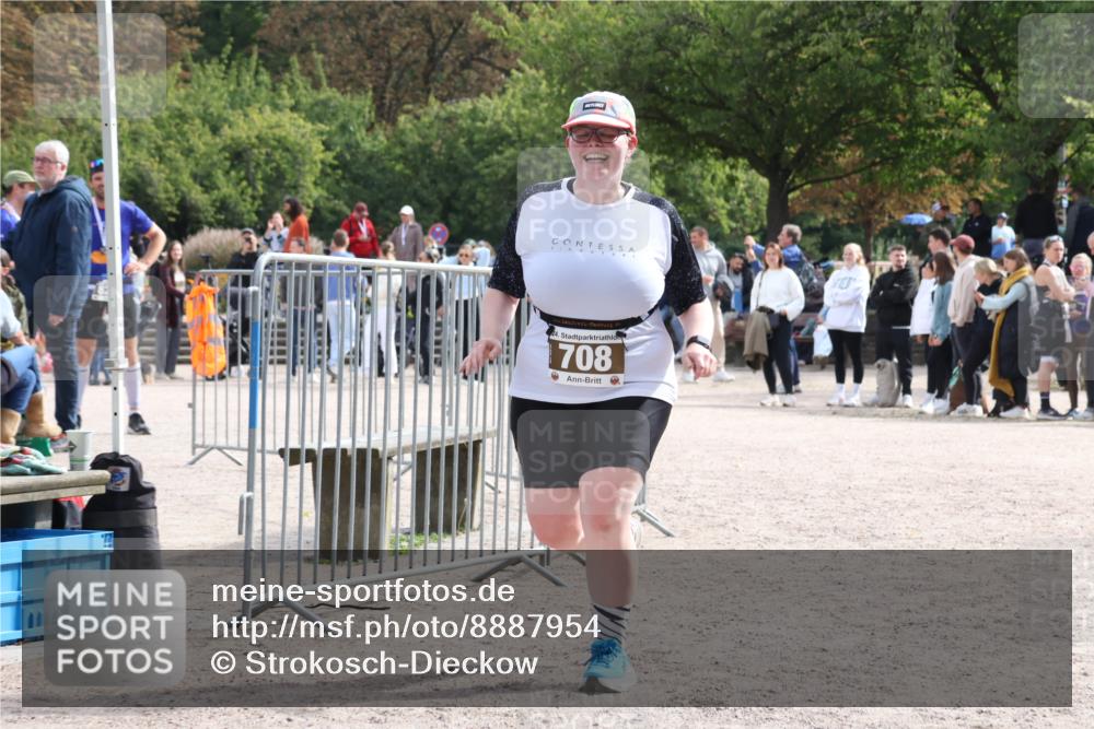 14.09.2025 - Stadtparktriathlon Strokosch-Dieckow http://msf.ph/oto/8887954 14.09.2025 11:55:03 Ziel 708 meine-sportfotos.de