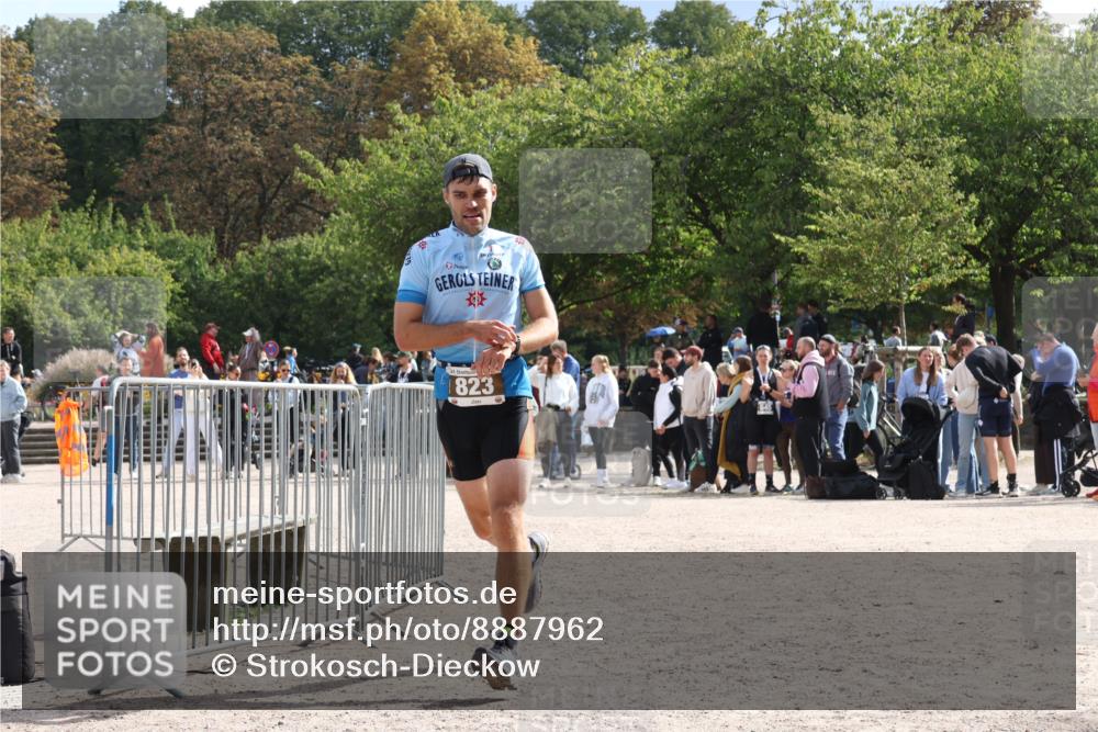 14.09.2025 - Stadtparktriathlon Strokosch-Dieckow http://msf.ph/oto/8887962 14.09.2025 11:55:29 Ziel 823 meine-sportfotos.de