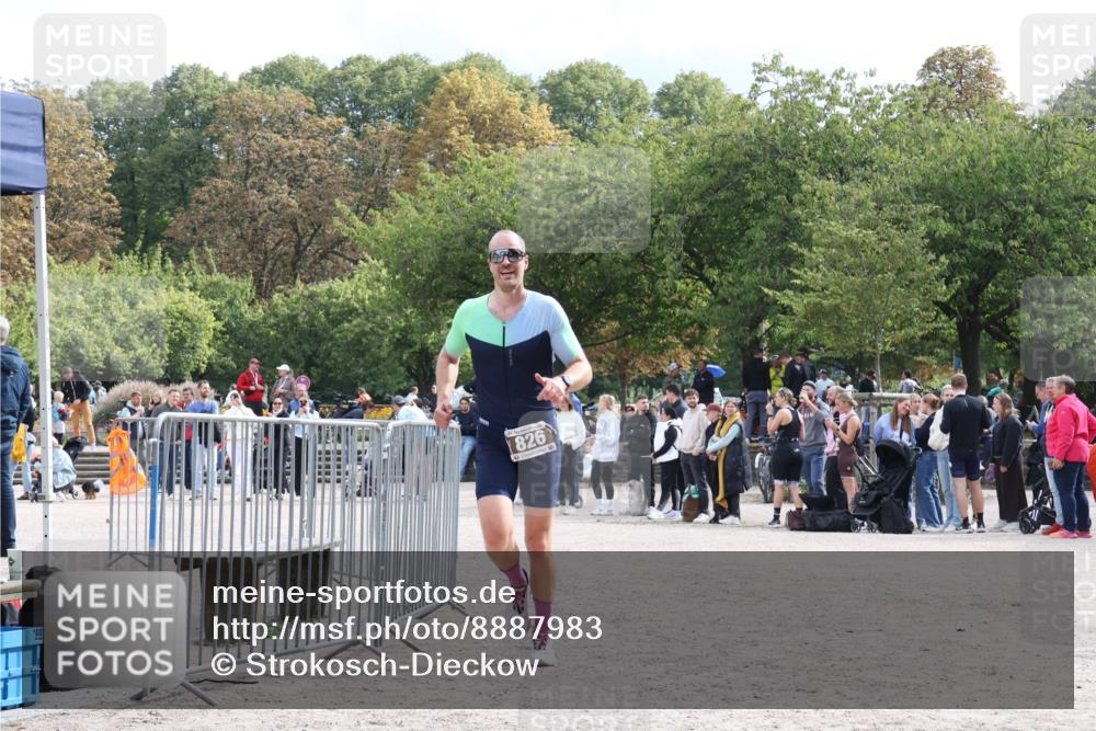 14.09.2025 - Stadtparktriathlon Strokosch-Dieckow http://msf.ph/oto/8887983 14.09.2025 11:56:55 Ziel 826 meine-sportfotos.de