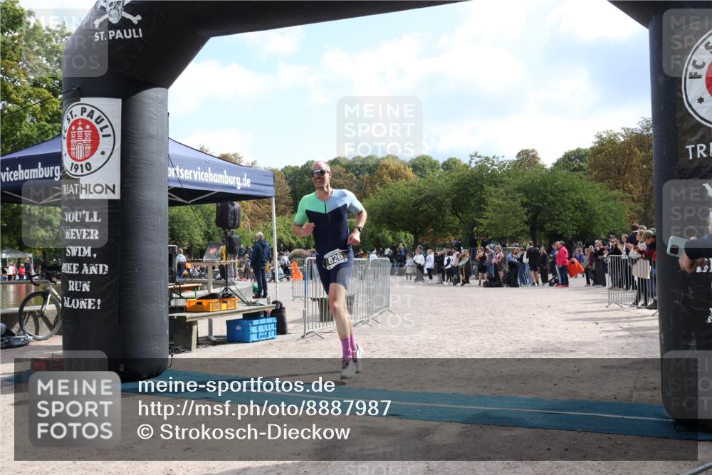 14.09.2025 - Stadtparktriathlon Strokosch-Dieckow http://msf.ph/oto/8887987 14.09.2025 11:56:56 Ziel 826 meine-sportfotos.de