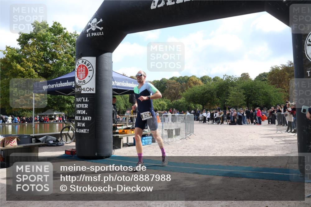 14.09.2025 - Stadtparktriathlon Strokosch-Dieckow http://msf.ph/oto/8887988 14.09.2025 11:56:57 Ziel 826 meine-sportfotos.de