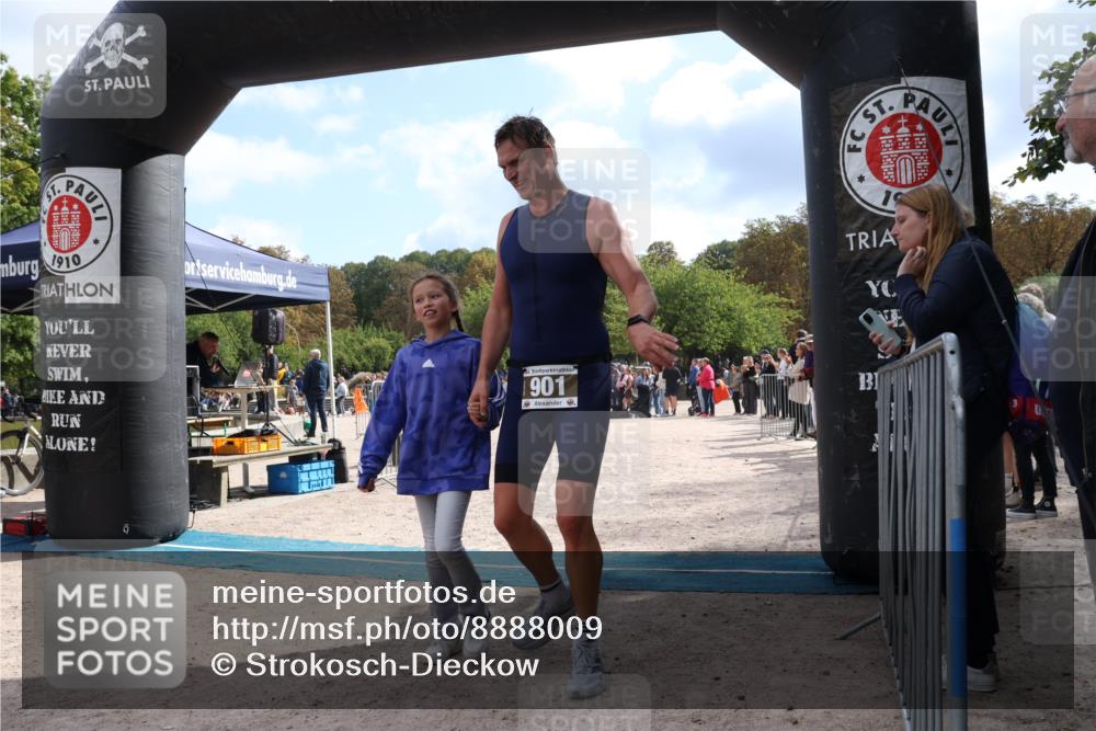 14.09.2025 - Stadtparktriathlon Strokosch-Dieckow http://msf.ph/oto/8888009 14.09.2025 11:57:25 Ziel 679, 901 meine-sportfotos.de