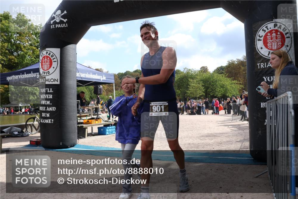 14.09.2025 - Stadtparktriathlon Strokosch-Dieckow http://msf.ph/oto/8888010 14.09.2025 11:57:25 Ziel 679, 901 meine-sportfotos.de