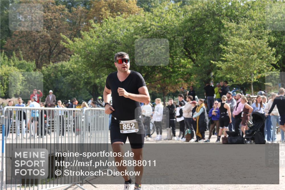 14.09.2025 - Stadtparktriathlon Strokosch-Dieckow http://msf.ph/oto/8888011 14.09.2025 11:57:40 Ziel 852 meine-sportfotos.de