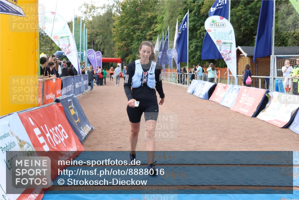 14.09.2025 - Airport Race Strokosch-Dieckow http://msf.ph/oto/8888016 14.09.2025 12:57:37 Ziel 368, 473, 1568, 1612, 1697 meine-sportfotos.de