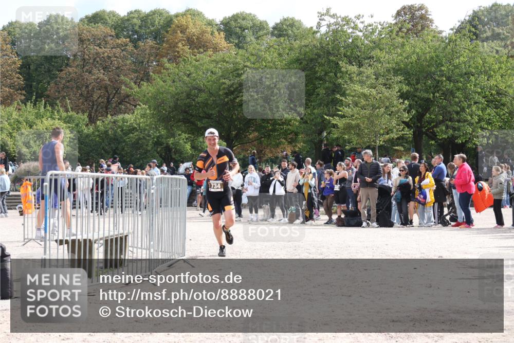 14.09.2025 - Stadtparktriathlon Strokosch-Dieckow http://msf.ph/oto/8888021 14.09.2025 11:58:29 Ziel 734 meine-sportfotos.de