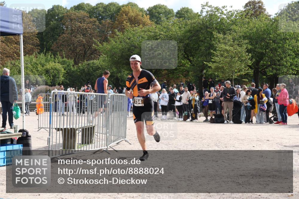 14.09.2025 - Stadtparktriathlon Strokosch-Dieckow http://msf.ph/oto/8888024 14.09.2025 11:58:30 Ziel 734 meine-sportfotos.de