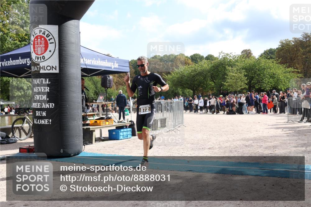 14.09.2025 - Stadtparktriathlon Strokosch-Dieckow http://msf.ph/oto/8888031 14.09.2025 11:58:40 Ziel 848, 867, 872 meine-sportfotos.de