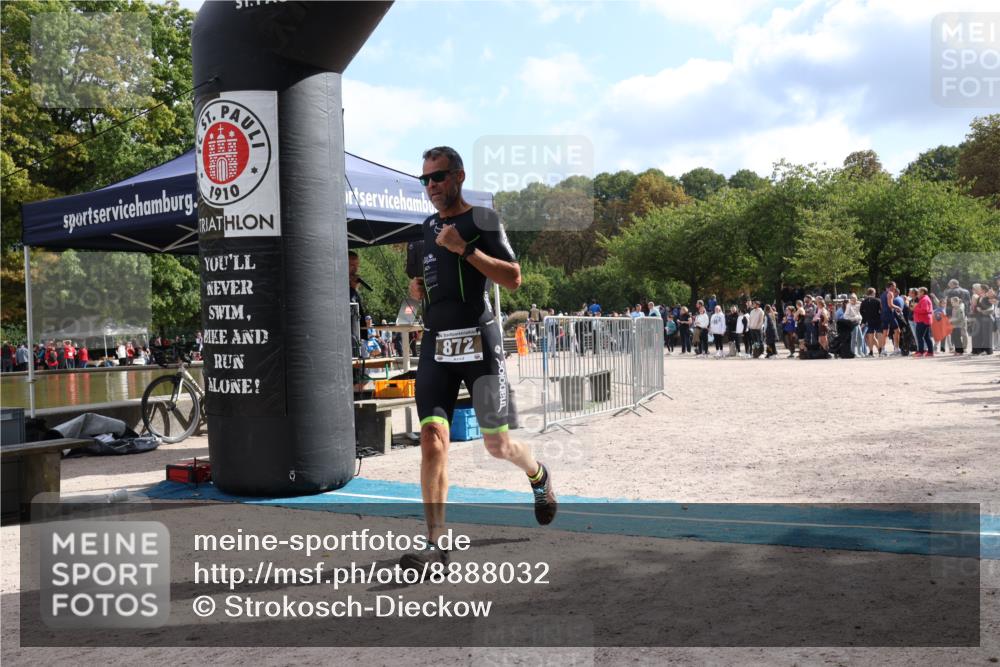 14.09.2025 - Stadtparktriathlon Strokosch-Dieckow http://msf.ph/oto/8888032 14.09.2025 11:58:40 Ziel 848, 867, 872 meine-sportfotos.de
