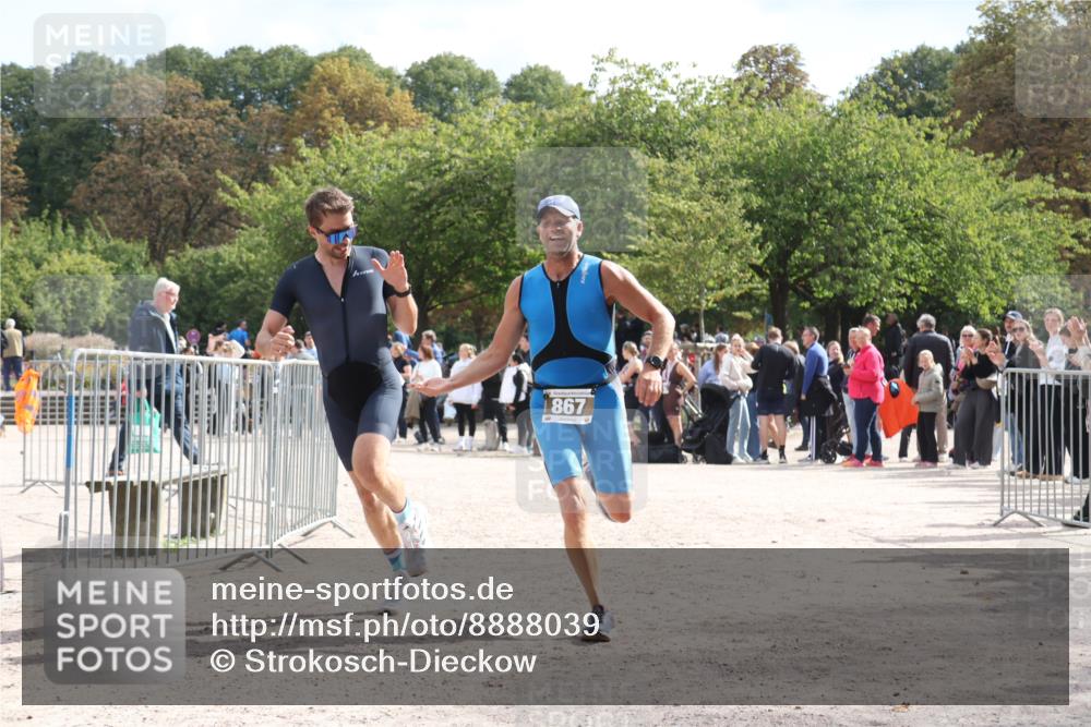 14.09.2025 - Stadtparktriathlon Strokosch-Dieckow http://msf.ph/oto/8888039 14.09.2025 11:58:45 Ziel 848, 867, 872 meine-sportfotos.de