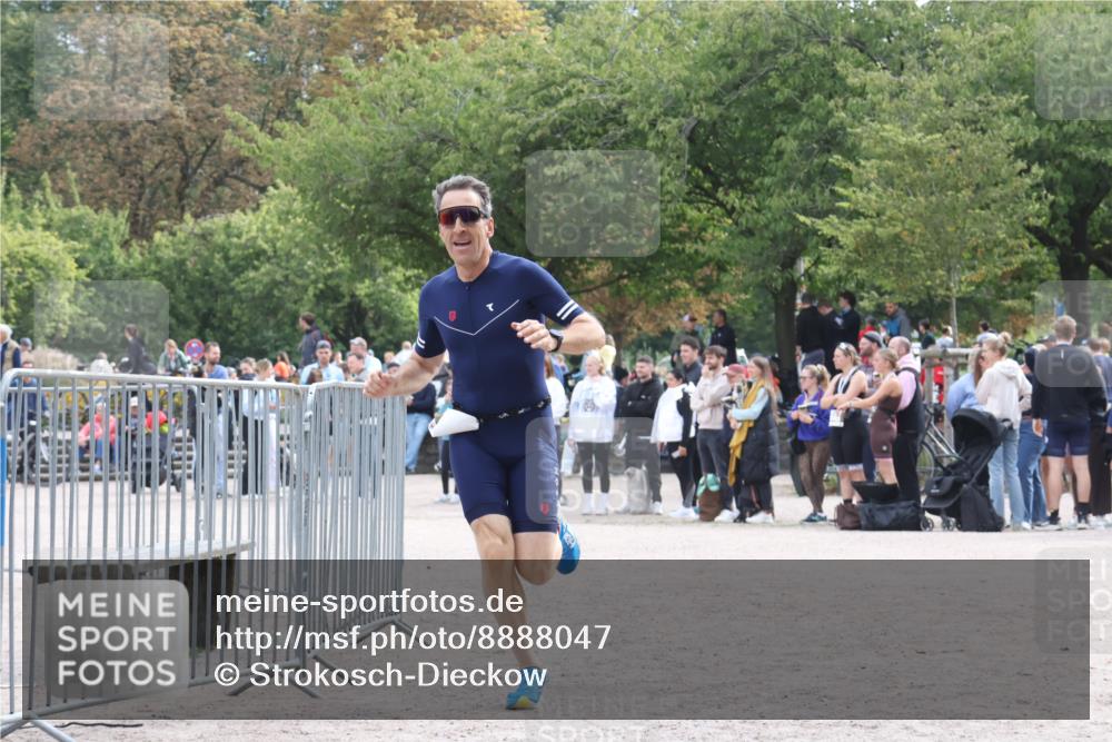 14.09.2025 - Stadtparktriathlon Strokosch-Dieckow http://msf.ph/oto/8888047 14.09.2025 11:59:12 Ziel 841, 889, 905 meine-sportfotos.de