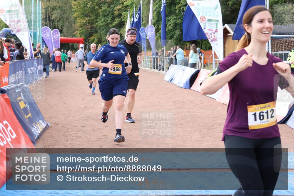 14.09.2025 - Airport Race Strokosch-Dieckow http://msf.ph/oto/8888049 14.09.2025 12:57:44 Ziel 374, 1556, 1568, 1612, 1697 meine-sportfotos.de