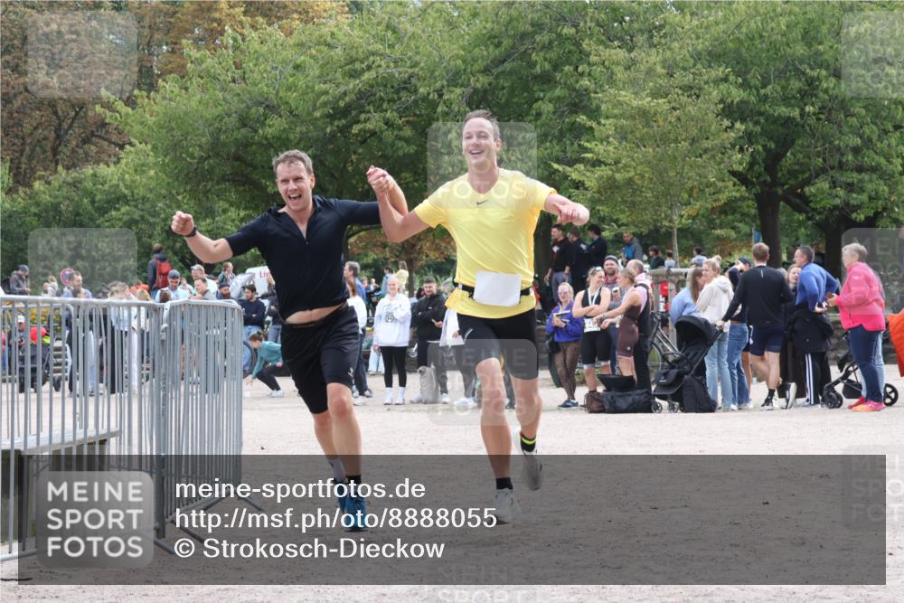 14.09.2025 - Stadtparktriathlon Strokosch-Dieckow http://msf.ph/oto/8888055 14.09.2025 11:59:17 Ziel 841, 889, 905 meine-sportfotos.de