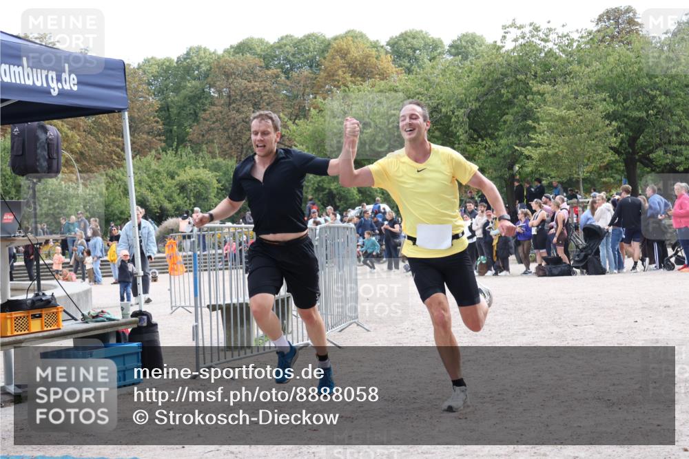 14.09.2025 - Stadtparktriathlon Strokosch-Dieckow http://msf.ph/oto/8888058 14.09.2025 11:59:18 Ziel 841, 889, 905 meine-sportfotos.de
