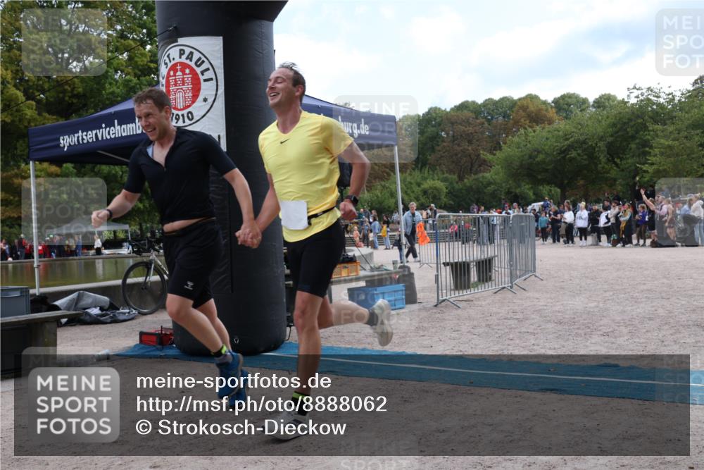 14.09.2025 - Stadtparktriathlon Strokosch-Dieckow http://msf.ph/oto/8888062 14.09.2025 11:59:19 Ziel 841, 889, 905 meine-sportfotos.de