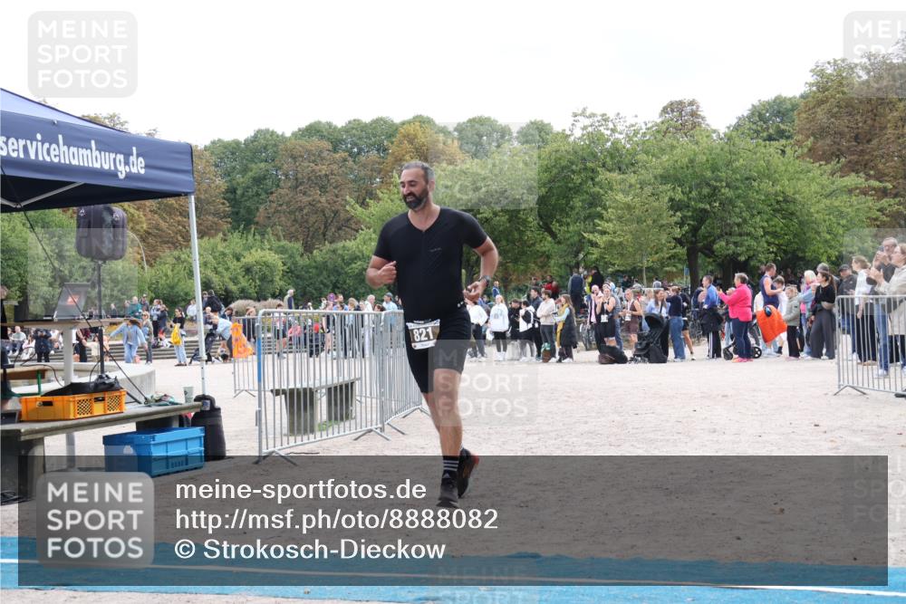 14.09.2025 - Stadtparktriathlon Strokosch-Dieckow http://msf.ph/oto/8888082 14.09.2025 11:59:56 Ziel 821 meine-sportfotos.de