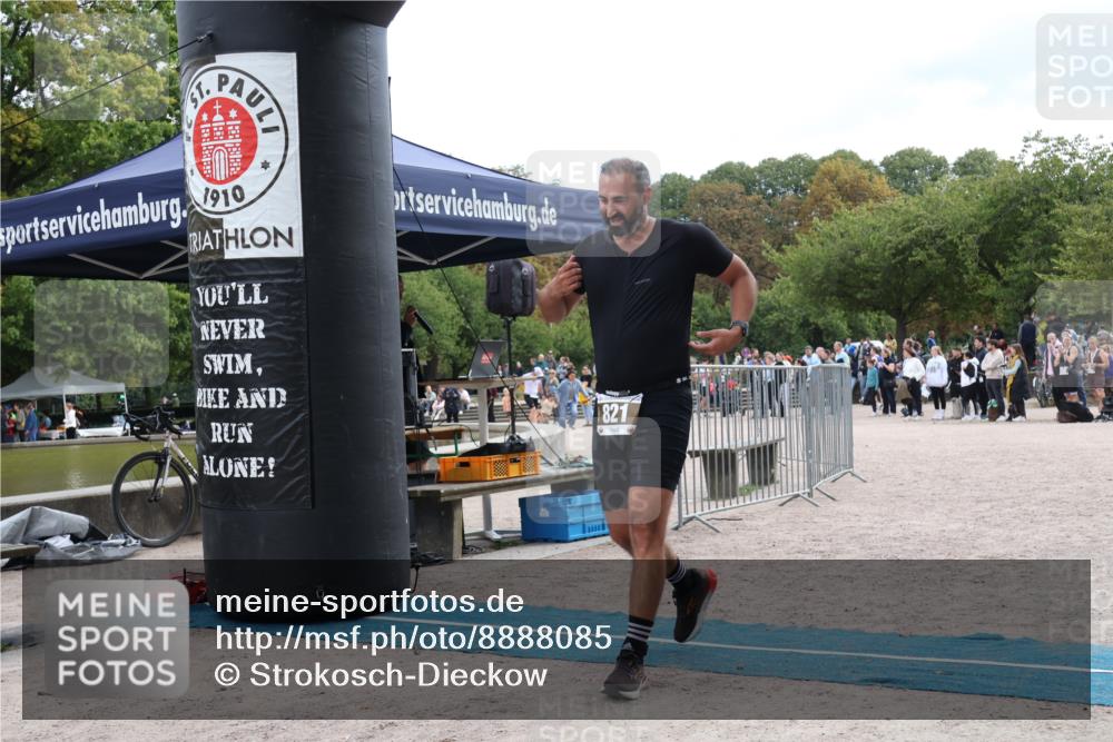 14.09.2025 - Stadtparktriathlon Strokosch-Dieckow http://msf.ph/oto/8888085 14.09.2025 11:59:57 Ziel 821 meine-sportfotos.de
