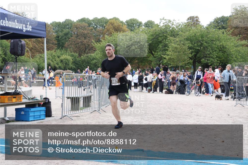 14.09.2025 - Stadtparktriathlon Strokosch-Dieckow http://msf.ph/oto/8888112 14.09.2025 12:00:20 Ziel 897 meine-sportfotos.de