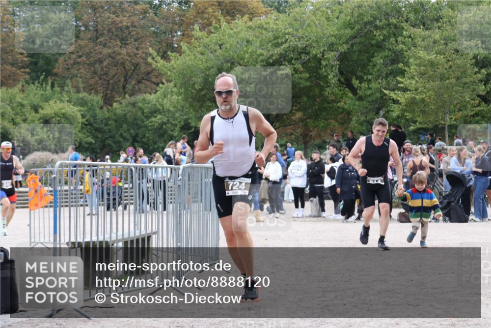 14.09.2025 - Stadtparktriathlon Strokosch-Dieckow http://msf.ph/oto/8888120 14.09.2025 12:00:27 Ziel 724, 897, 914 meine-sportfotos.de