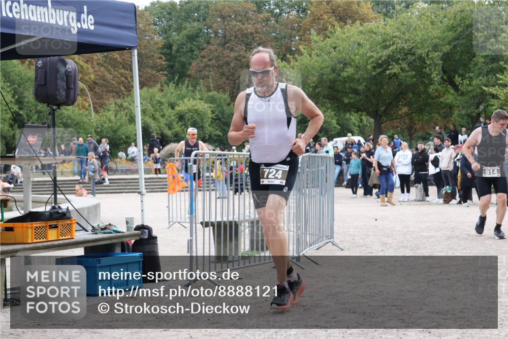 14.09.2025 - Stadtparktriathlon Strokosch-Dieckow http://msf.ph/oto/8888121 14.09.2025 12:00:27 Ziel 724, 897, 914 meine-sportfotos.de