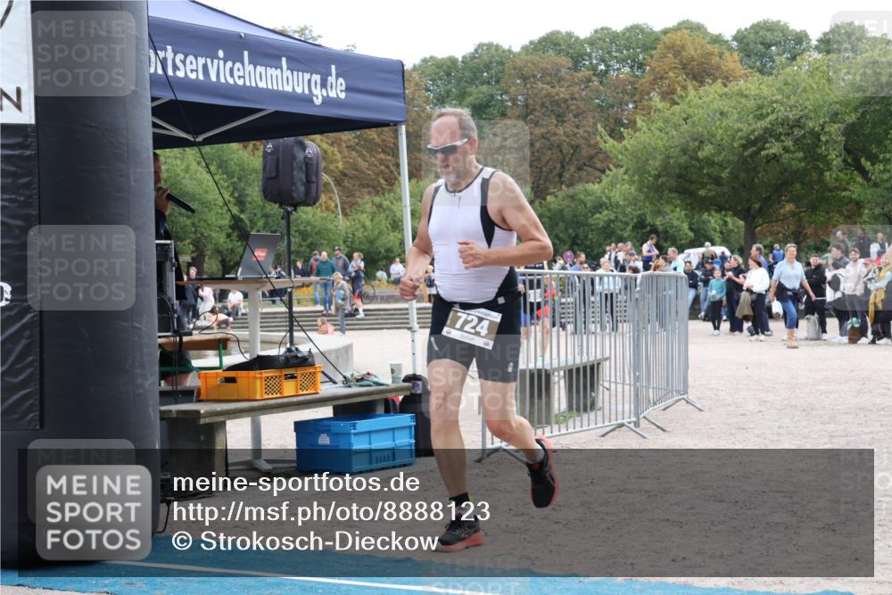 14.09.2025 - Stadtparktriathlon Strokosch-Dieckow http://msf.ph/oto/8888123 14.09.2025 12:00:28 Ziel 724, 846, 914 meine-sportfotos.de