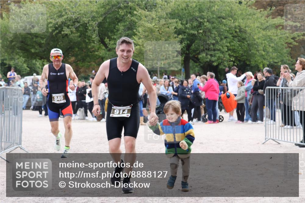 14.09.2025 - Stadtparktriathlon Strokosch-Dieckow http://msf.ph/oto/8888127 14.09.2025 12:00:31 Ziel 724, 846, 914 meine-sportfotos.de