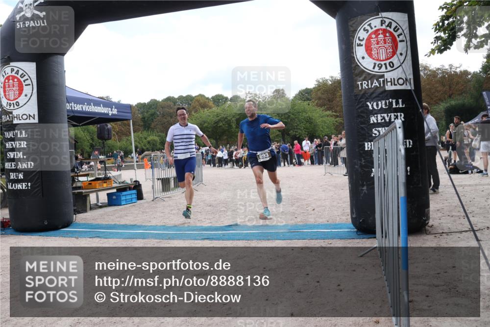 14.09.2025 - Stadtparktriathlon Strokosch-Dieckow http://msf.ph/oto/8888136 14.09.2025 12:00:59 Ziel 836, 893 meine-sportfotos.de