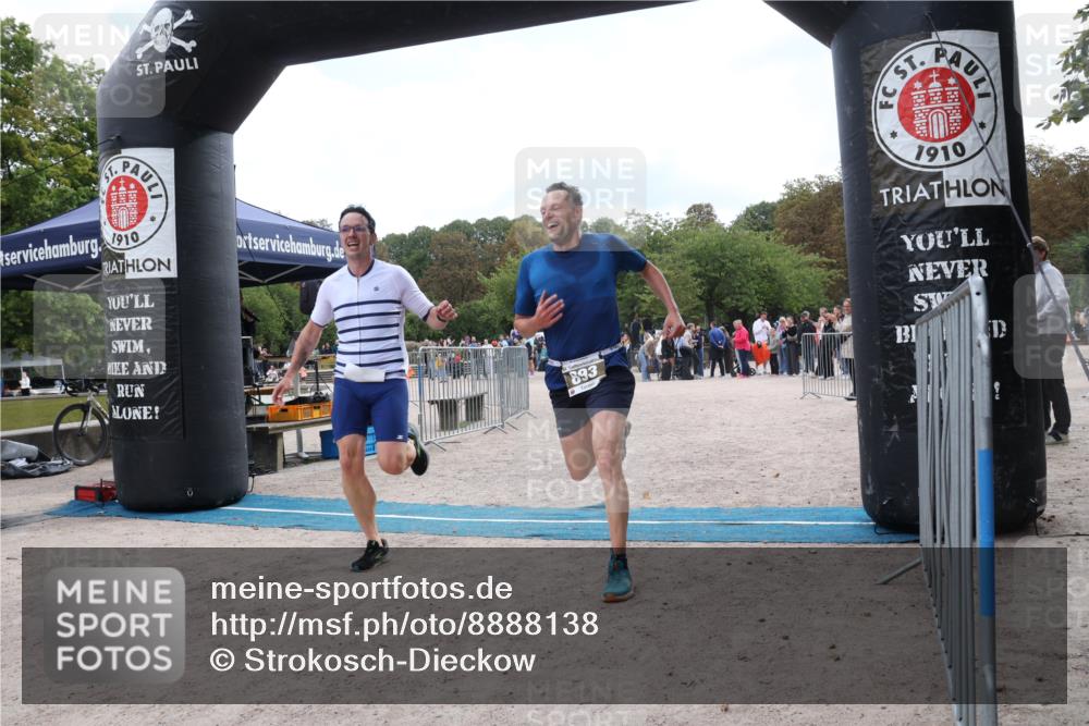 14.09.2025 - Stadtparktriathlon Strokosch-Dieckow http://msf.ph/oto/8888138 14.09.2025 12:00:59 Ziel 836, 893 meine-sportfotos.de